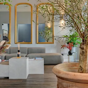 https://hotel-provence.fr-provencehotel.com